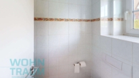 Reihenhaus-in-Lieskau-Bathroom(1) - Top-Zustand – 5-Zimmer-140 m² …Reihenhaus in Lieskau….