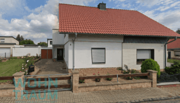 Großes Haus auf Traumgrundstück mit viel Nebengelass sucht kreative Bewohner, 06308 Klostermansfeld, Doppelhaushälfte